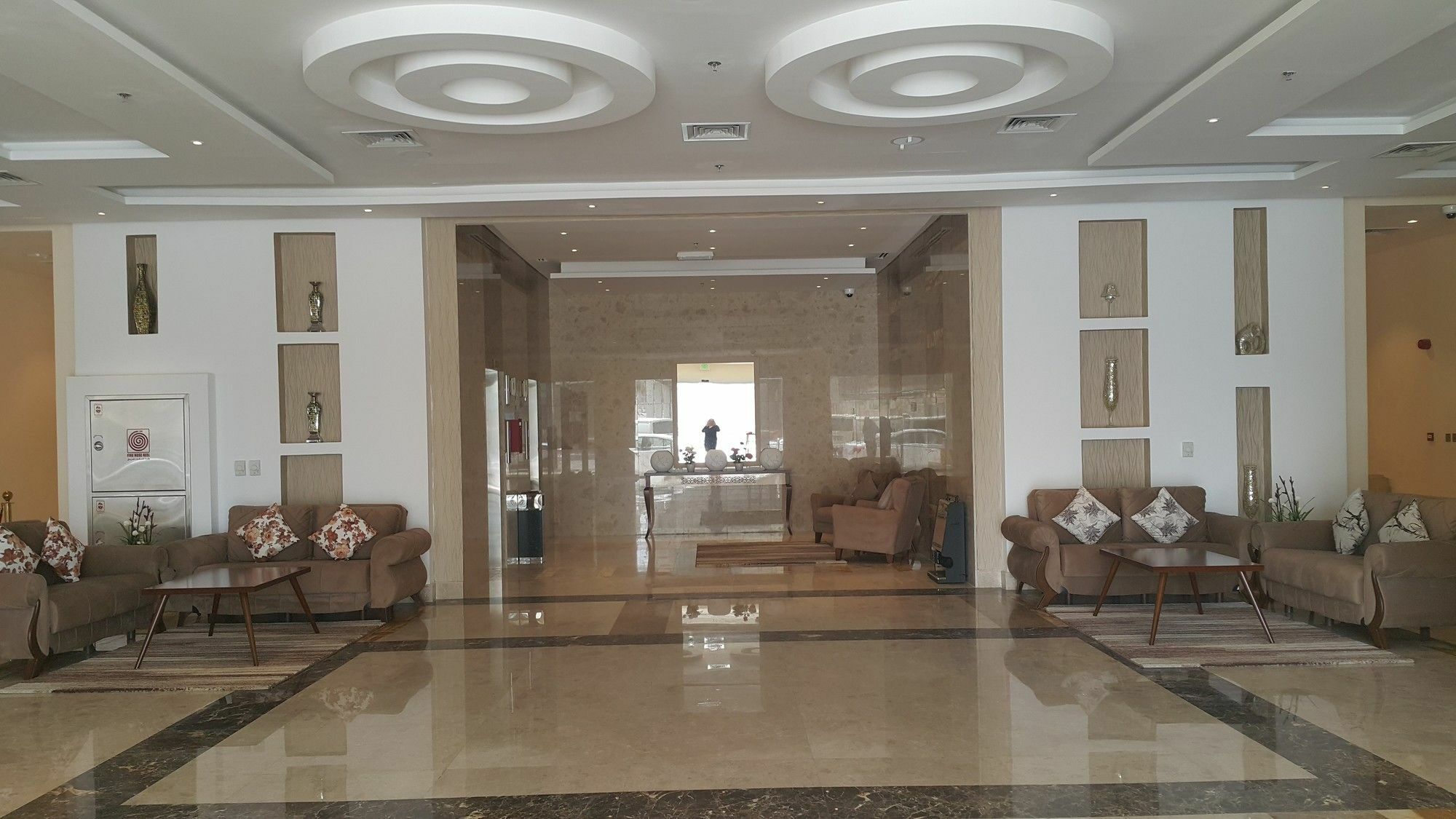 Al Mansour Park Inn Hotel&Apartment Доха Экстерьер фото